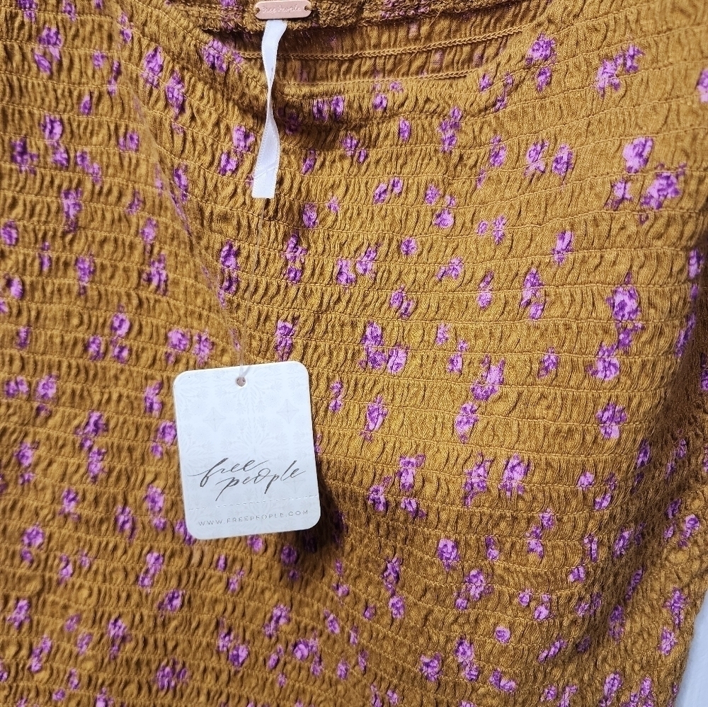 Free People Marigold Smocked Top NWT in Golden Combo L Summer Beach Festival - Picture 5 of 7